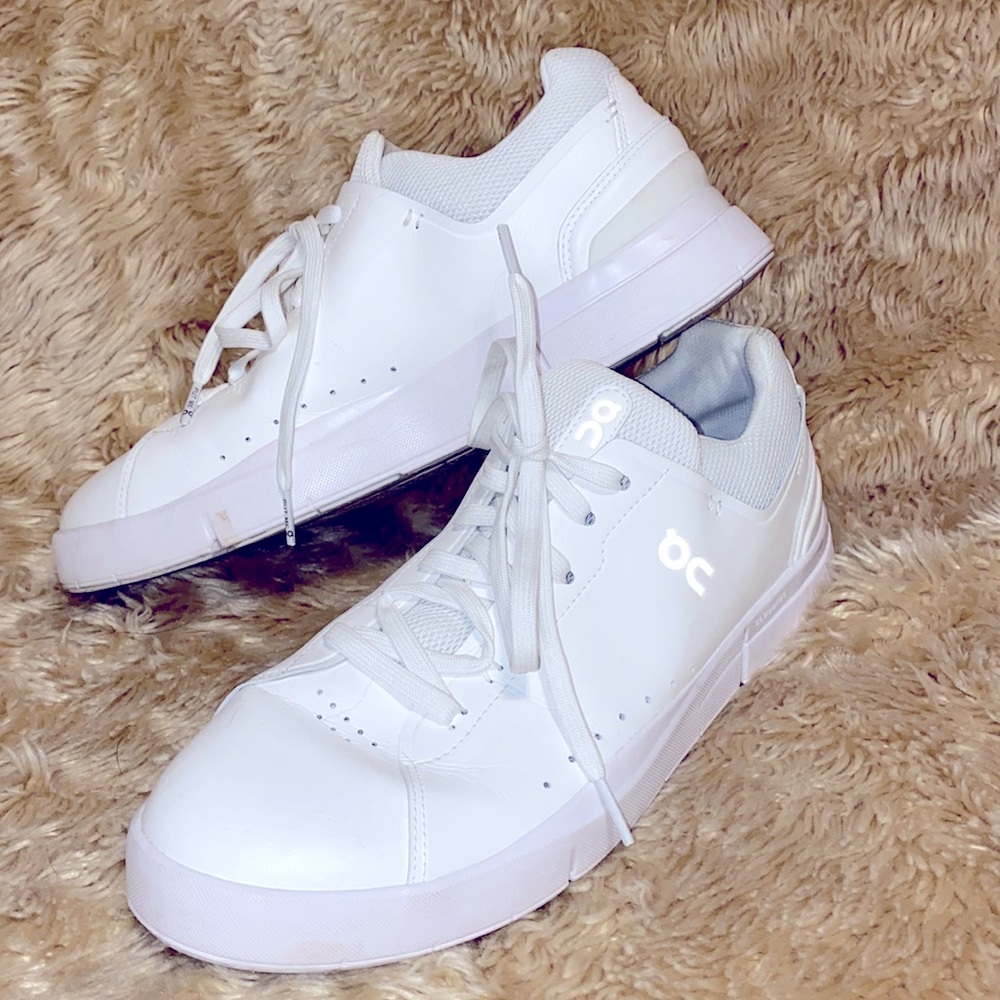 ON M THE ROGER ADVANTAGE